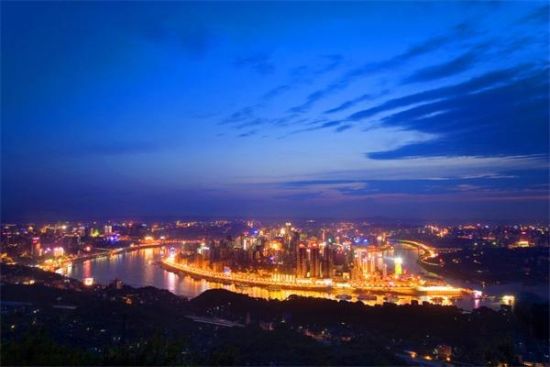 重庆深度游攻略，高效完成特色任务的秘诀